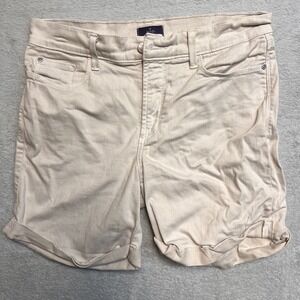 ndyj Women's‎ Shorts Size 6
